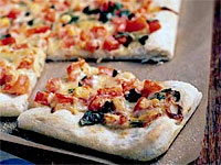 garlic-tomato-basil-squares