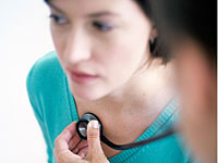 woman-doctor-checkup-copd