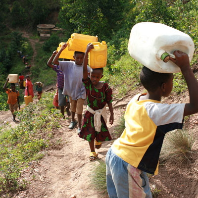 children-water-race