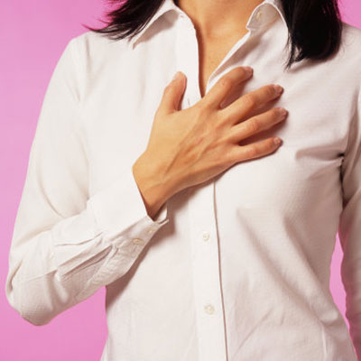 Heart attack symptoms women under 50