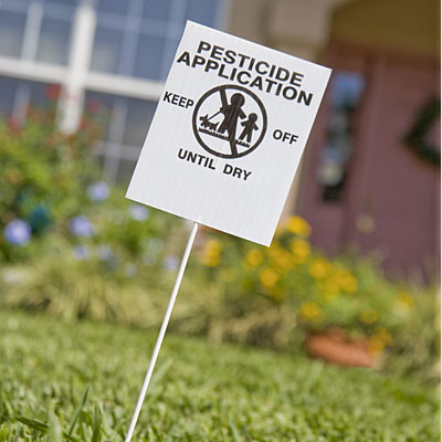 pesticides-yard-toxic
