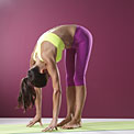 bethenny-hinge-forward