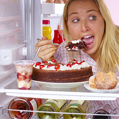 eating-cake-fridge