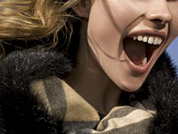 screaming-woman-hair