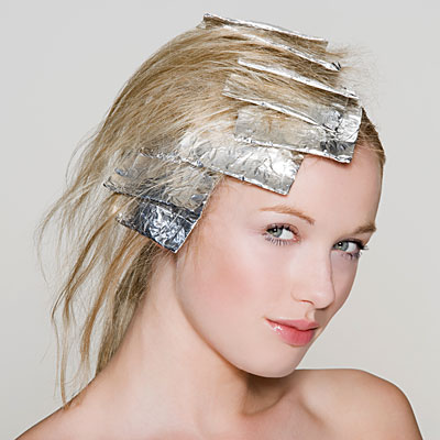 women-getting-hair-colored