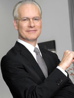 tim gunn 150 Psoriasis Won’t Keep Kim Kardashian Off the Red Carpet