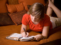 woman-worry-journal