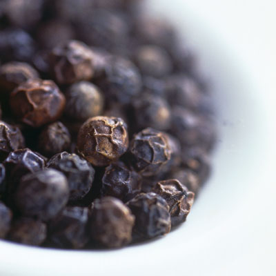 black-pepper-peppercorns