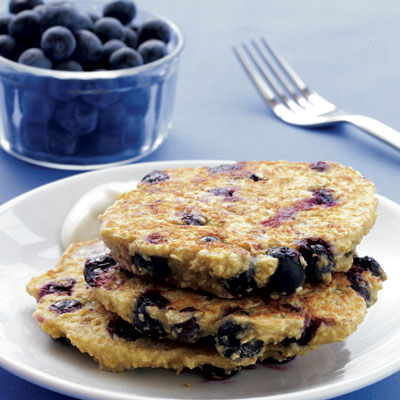 blueberry-pancakes-maple-yogurt