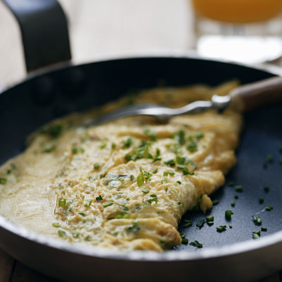 cooking-omelet-pan