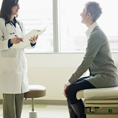 doc-woman-talk-office