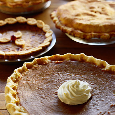 holiday-pies-table