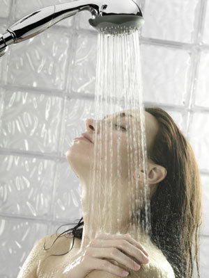 http://img2.timeinc.net/health/images/slides/hot-shower-400x400.jpg