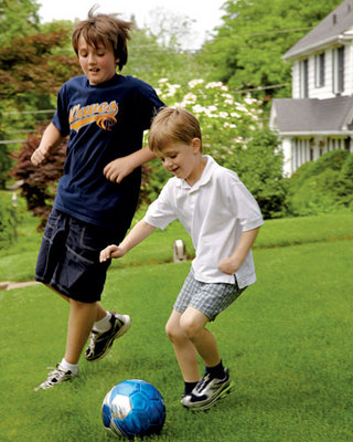 kids-soccer-exercise