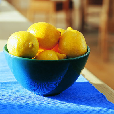 lemons-blue-bowl