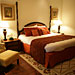 queen-size-bed-hotel