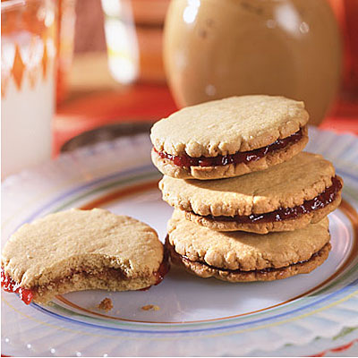Peanut-Butter-and-Jelly-Sandwich Cookies