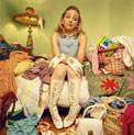 cluttered-bedroom