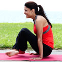 scale-pose-bethenny-frankel