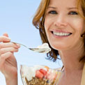 woman-eating-granola
