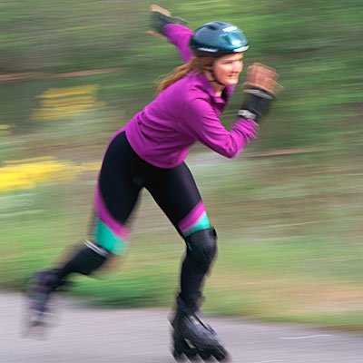 woman-inline-skating