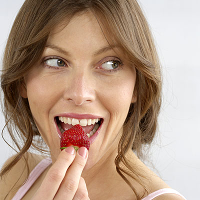 eating-strawberries