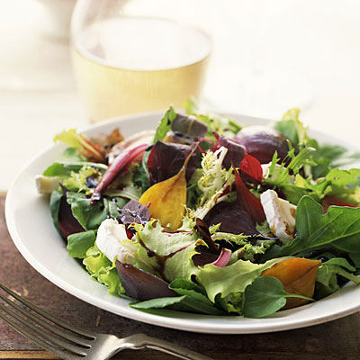 mixed-green-salad-calories