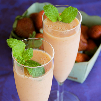 Mango-Ginger-Strawberry Smoothie Recipe