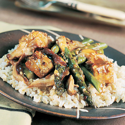 Spicy Asparagus-Tempeh Stir-Fry Recipe
