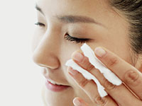 moisturize-face