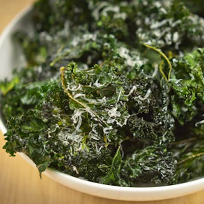 Favorite Pins of the Week: Tasty Kale Recipes kale chips baked 400x400 Favorite Pins of the Week: Tasty Kale Recipes