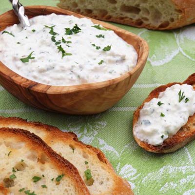 herbed cottage cheese 400x400 Favorite Pins of the Week: Healthy Party Dips