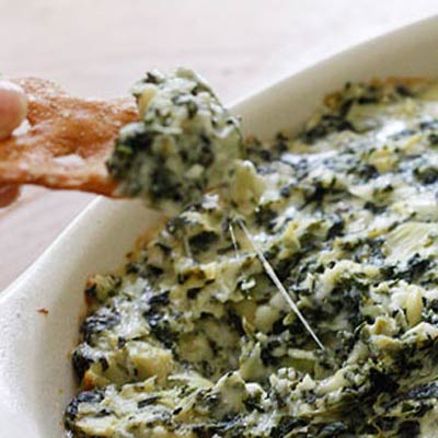 spinach artichoke dip 400x400 Favorite Pins of the Week: Healthy Party Dips