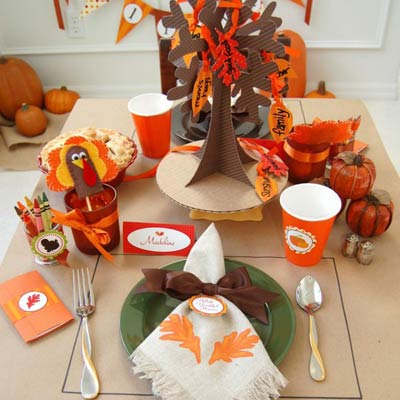 Favorite Pins of the Week: Fun Thanksgiving Ideas holiday kids table 400x400 Favorite Pins of the Week: Fun Thanksgiving Ideas