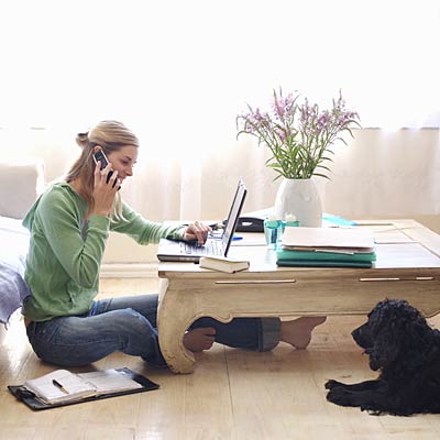 woman-desk-work-home