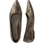Pointy-toe flats, Old Navy.