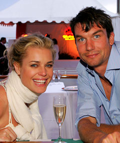 Jerry O'Connell and Rebecca Romijn
