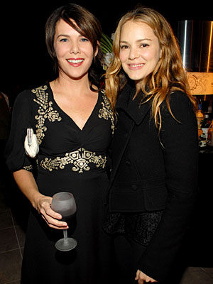 Lauren Graham, Jacinda Barrett, EB Benefit