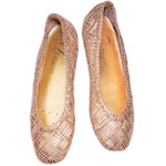 Gold flats, Delman.