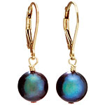 Freshwater-pearl earrings, Victoria Duque Creations.