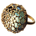 Ring of 18kt-gold netting and beryl, Waris Ahluwalia.
