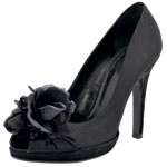 Satin pump, Valentino.