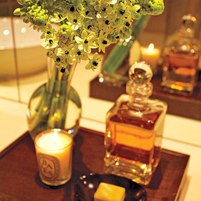 Colin Cowie, flowers, candle, bathroom, Colin Cowie Chic