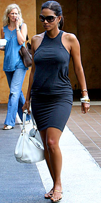 Halle Berry, pregnant, maternity, YaYa, Oprah, pregnant celebrities, maternity style