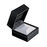 Prisme Solitaire shimmer powder in Precious Diamond, Givenchy.
