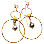 18kt-gold earrings with diamonds and pearls, L Frank.