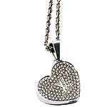 Pendant of 18kt gold and diamonds and 18kt gold chain	 	 		866-884-8866, Louis Vuitton.