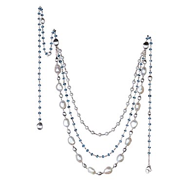three strand pearl necklace