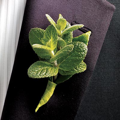 mint boutonniere