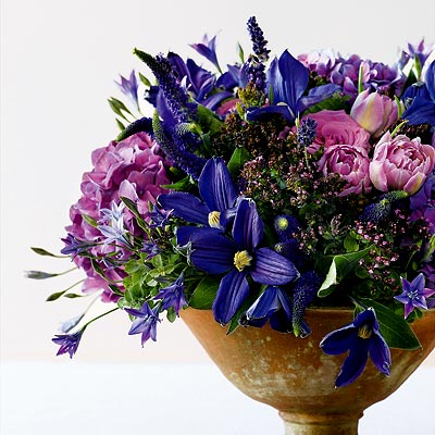 flower arrangement for a buffet table